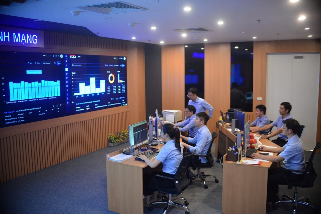 MẠNG TRUYỀN SỐ LIỆU CHUY&Ecirc;N D&Ugrave;NG &ldquo;XƯƠNG SỐNG&rdquo; KẾT NỐI VỮNG CHẮC, AN TO&Agrave;N V&Agrave; HIỆN ĐẠI CỦA HỆ THỐNG CH&Iacute;NH TRỊ - Ảnh 4.