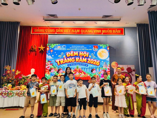 Cục Bưu điện Trung ương tổ chức chương tr&igrave;nh "Đ&ecirc;m hội Trăng rằm 2026" cho thiếu nhi - Ảnh 12.