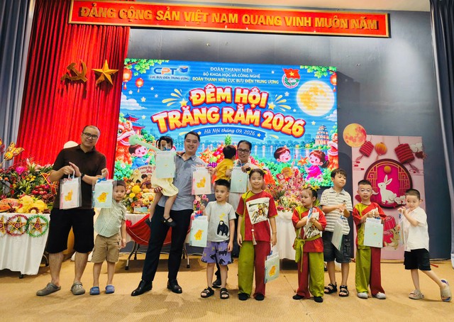 Cục Bưu điện Trung ương tổ chức chương tr&igrave;nh "Đ&ecirc;m hội Trăng rằm 2026" cho thiếu nhi - Ảnh 9.